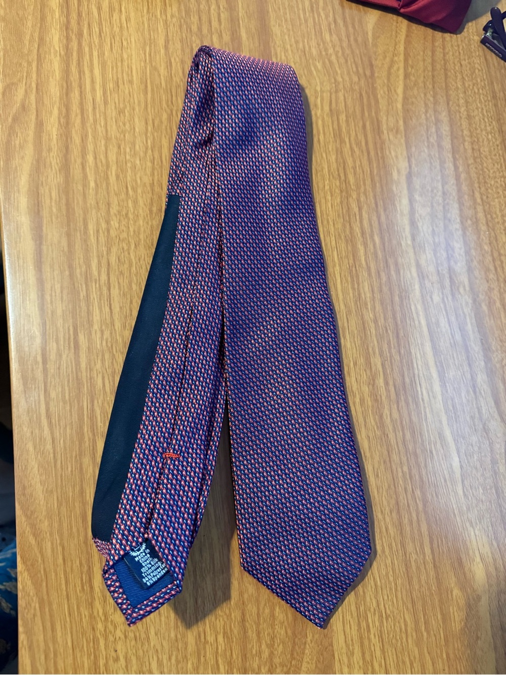 Classic Men's Patterned Tie in Purple and Red
